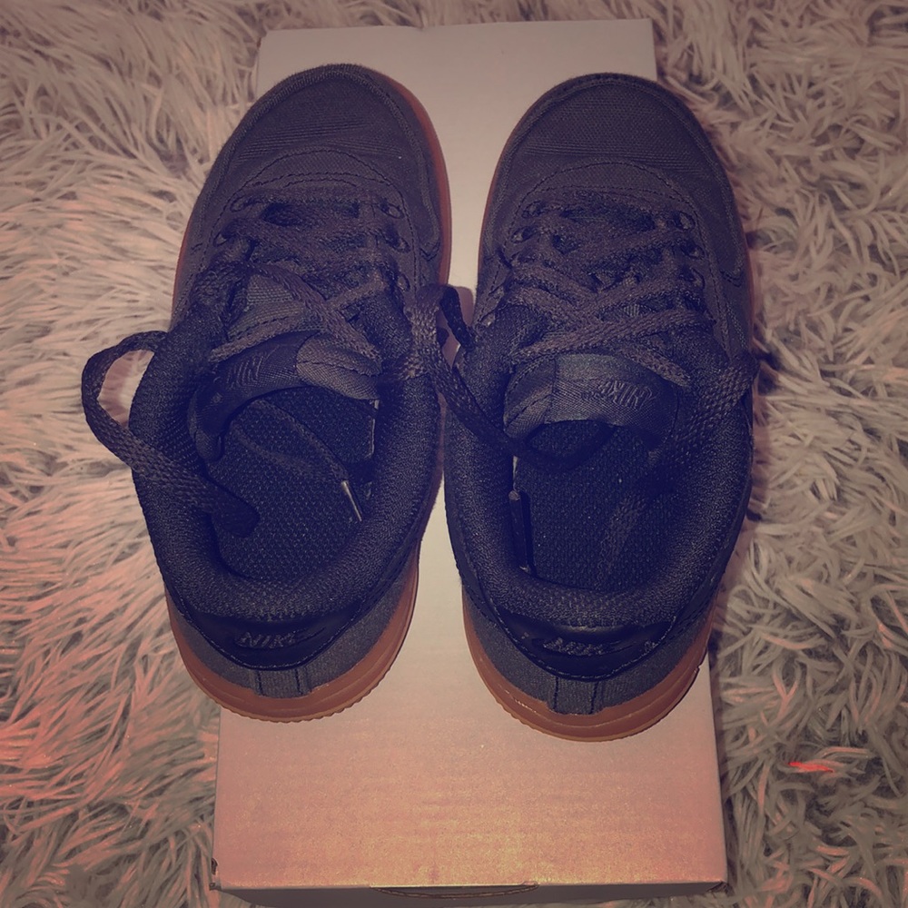 Low top Air Force 1’s